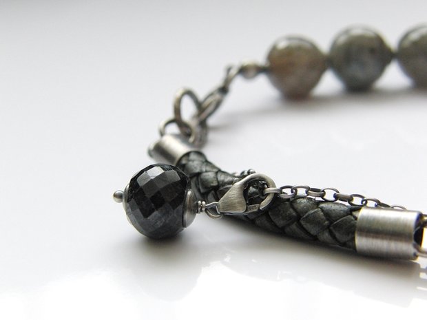 Zilveren Edelstenen Armband met Labradoriet en Leer