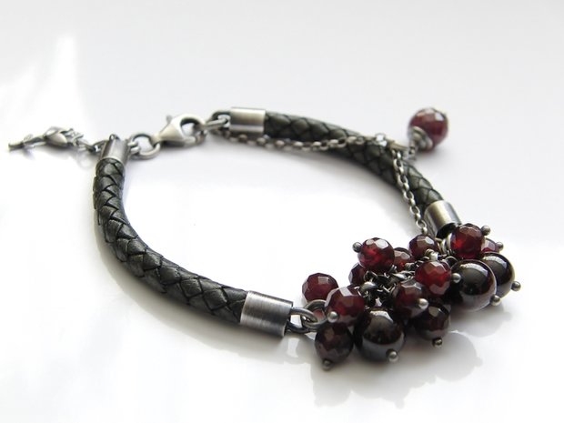 Edelstenen Armband met Granaat en Leer