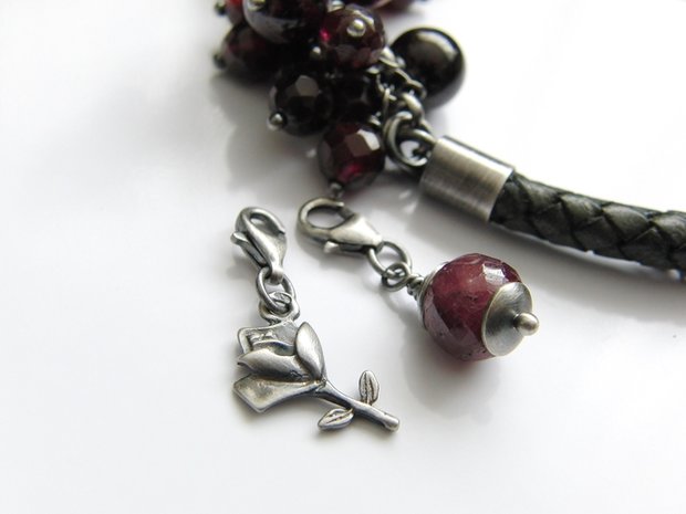 Edelstenen Armband met Granaat en Leer