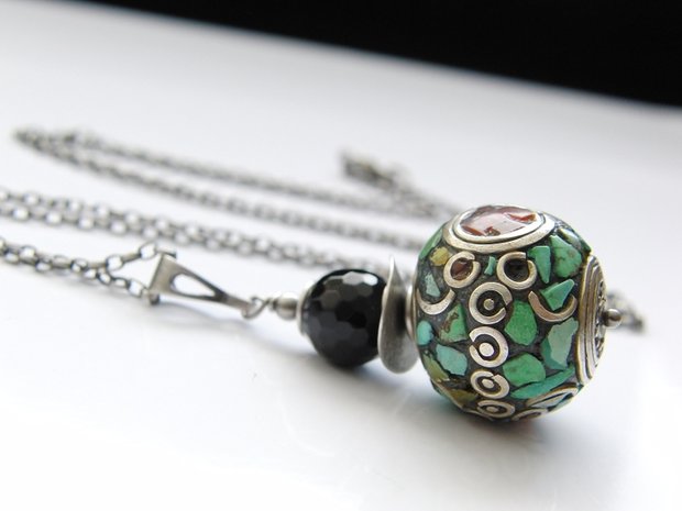 Sterling Zilveren Ketting met Tibetaanse Kraal en Onyx