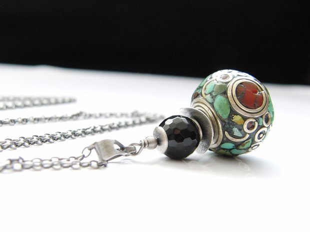 Sterling Zilveren Ketting met Tibetaanse Kraal en Onyx