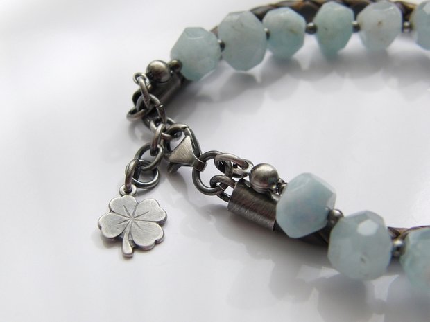 Zilveren Edelstenen Armband "Aquamarijn in Leder"