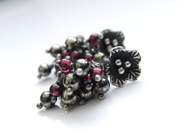 Sterling Zilveren Bali Oorstekers met Pyriet en Granaat