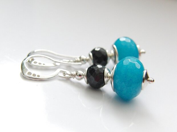 Zilveren Oorbellen met Jade en Saffier