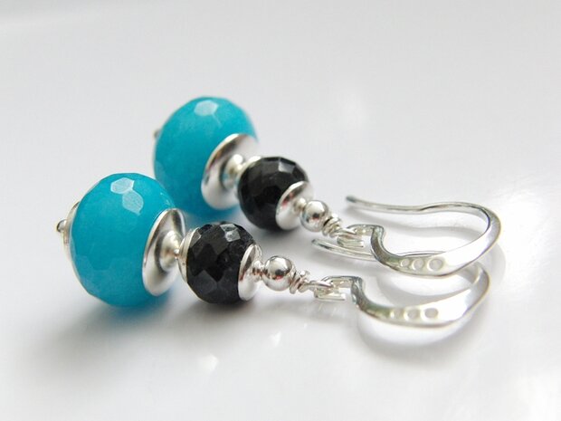 Zilveren Oorbellen met Jade en Saffier