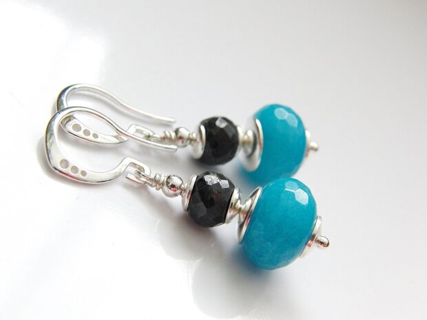 Zilveren Oorbellen met Jade en Saffier