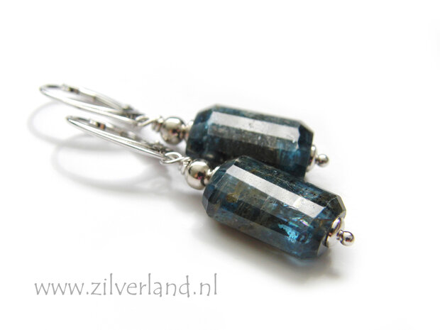 Handgemaakte Zilveren Oorbellen met Kyaniet Edelstenen- Gerhodineerd