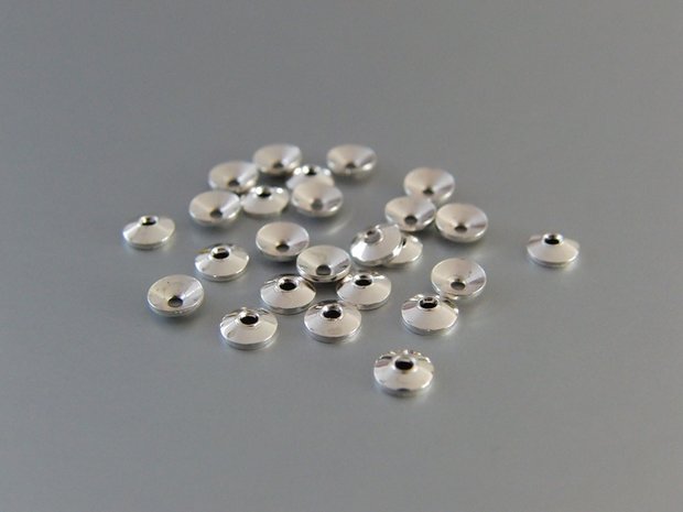 10 Stuks Kralenkapjes 4mm- Kegel