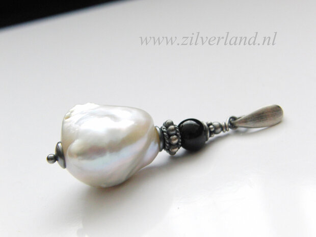Handgemaakte Zilveren Hanger met Parel en Onyx