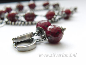 Sterling Zilveren Oorbellen met Robijn