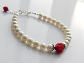 Zilveren Zoetwaterparel Armband met Koraal "Roosje"