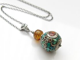 Zilveren Hanger met Tibetaanse Kraal en Barnsteen